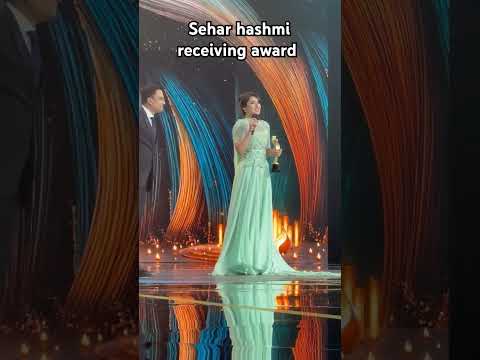 10 hum awards #pakistanishowbiz #showbizinfoofficial #foryou #bollywood #awards #actress #love #hum