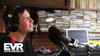 Jamie Lidell Performs &#39;Don&#39;t You Love Me&#39; in the EVR.com Office