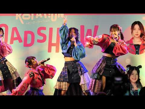 200830 BNK48 Kate - Wink wa 3 Kai (วิ้งค์ 3 ครั้ง) @ Road Show Pattaya [Fancam 4K60p]