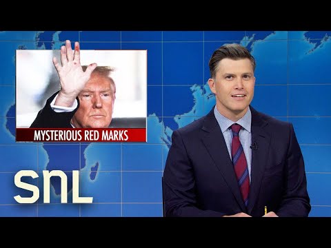 Weekend Update: Trump Sports Mysterious Hand Rash, CNN Cancels Republican Debate - SNL