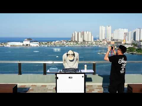 Groovy R&B to House Mix - ROOF ep.2 | JUNE IS FREE