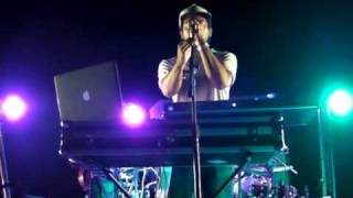 Toro y Moi - &quot;Minors&quot; (LIVE @ Escenica 2010)