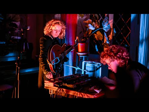 2025.09.28 – Tell a Vision, LIve at Escola Normal