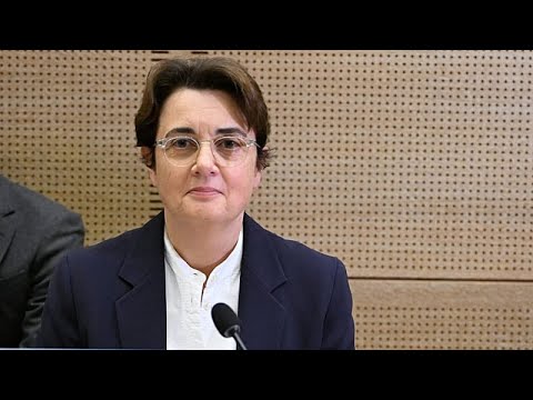 Renunció Laurence des Cars, directora del Louvre, tras el robo de las joyas │N7:00│ 25-02-26