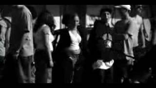 Fabri Fibra - Su Le Mani (Official Video)