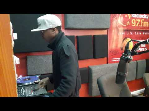 DJ Ciza on the decks #FLIGHT97