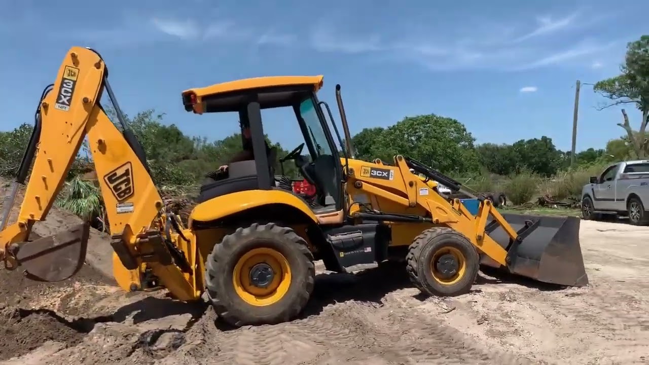 2010 JCB 3CX Backhoe