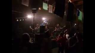 Partyband - Non Plus Ultra_20 Zentimeter / Das Rote Pferd