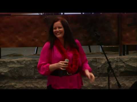 Amy Hānaiali'i' Gilliom Sings "Palehua"