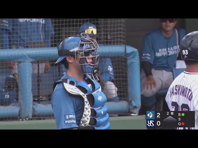 【みやざきPL】ファイターズ・梅林優貴 2塁へ矢のような送球で盗塁阻止!! 2025年10月7日 東京ヤクルトスワローズ 対 北海道日本ハムファイターズ