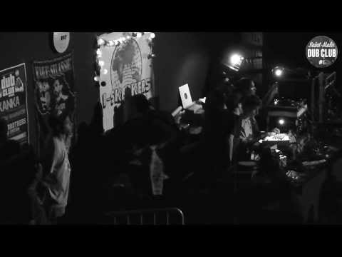 Saint-Malo Dub Club #1 - I-Skankers ▶ Dennis Hamilton & Barnabus "Distruction" [Tasha Records] ①