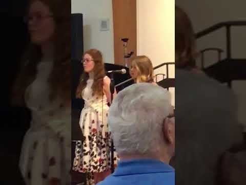 Please move your giant head!!