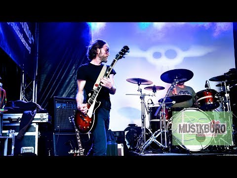 Maiwoche 2019: Snakeshit On A Plane - snakes and ladders