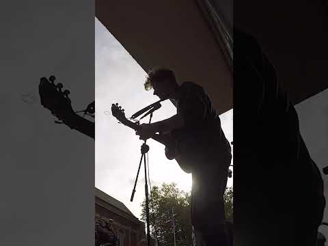 Man gives Busker his HAT! #busking #shorts