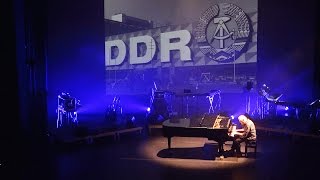 LOOM - Piano Improvisation Kneeplay No. 9 -  E-Live 2016