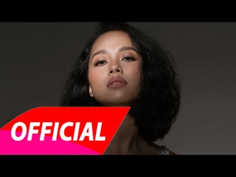 Mây trắng giữa trời - Hoàng Quyên