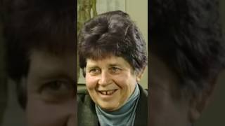 Hulda Clark talks about the mighty green hulls of the black walnut as a powerful #parasite cleanse.