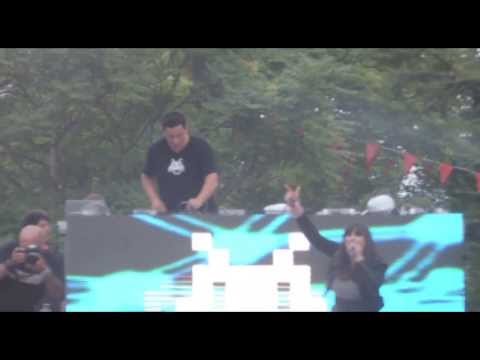 Joachim Garraud & A Girl And A Gun @ Inox Park 4