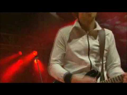 Polarkreis 18 - Somedays, Sundays (Live beim T-Mobile Streetgig)