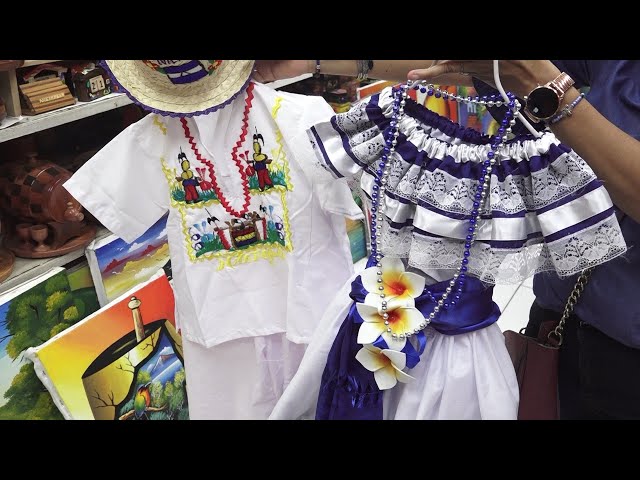 Vídeo relacionado con Partilandia Disfraz de Guerrero Tribal azul para hombre Talla L