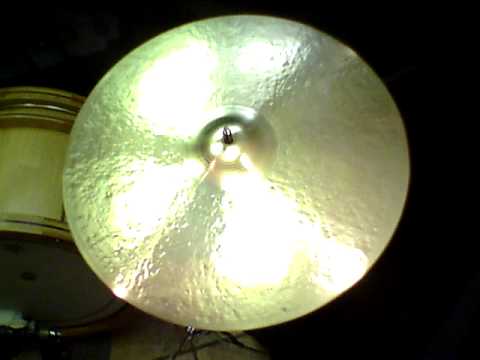 20 Small Bell Kontroversial Ride, 2083g - Handcrafted cymbals by Craig Lauritsen.MOV