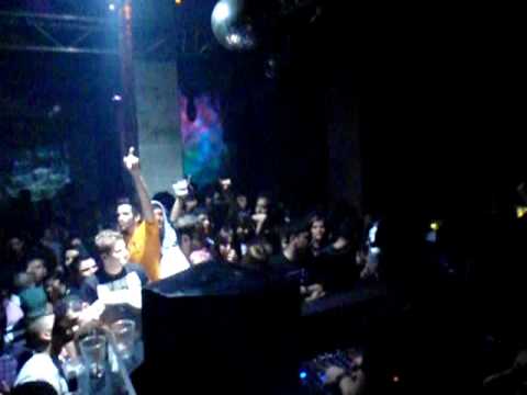 Tenishia live at Club Vivendi (24 March 2009)