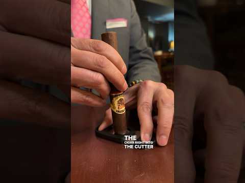 🤯 The easiest way to cut a cigar!