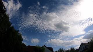 Wolken ziehen vorbei - Timelapse