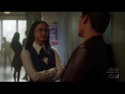 Riverdale 5x12 Hiram and Hermione first Kiss. Hiram changes the surname form Luna to Lodge.