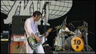 Supergrass - Sun Hits The Sky - Glastonbury 2004