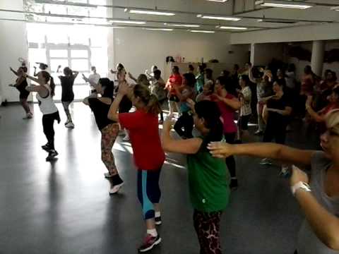 Aula de Zumba Portal do Futuro Cic