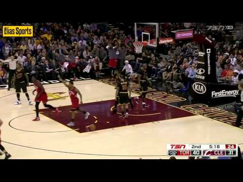Jonas Valanciunas hits a 3 Pointer