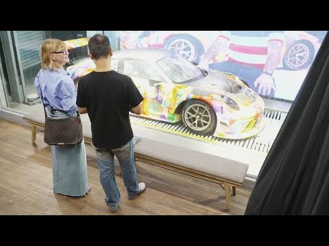 Statt Süßigkeiten zieht man sich hier Edelkarossen! Luxus-Autos aus dem Automaten