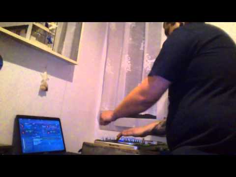 WAMPIR23-christmas remix heretik vs mariah carey