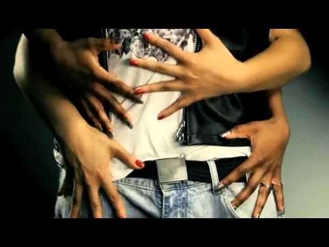 01   JayKay feat  Flo Rida, Smokey & Git Fresh   What The Girls Like