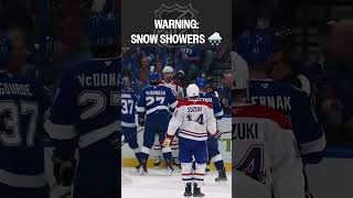 It's snowing in Florida ????️