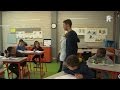 Veel kinderen hebben alleen juffen voor de klas gezien. 'Daar willen we verandering in brengen'.
