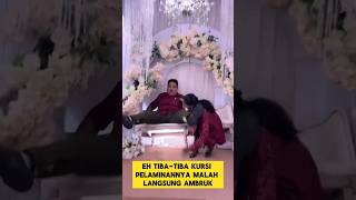 Download lagu momen lucu ketika pengantin duduk kursi pelaminan ambruk ‼️‼️ #ngakak #lucu #kocak #pengantinviral mp3