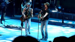 Kenny Chesney & David Lee Murphy  ~ Dust On The Bottle ~ Nashville, TN ! 3/26/15