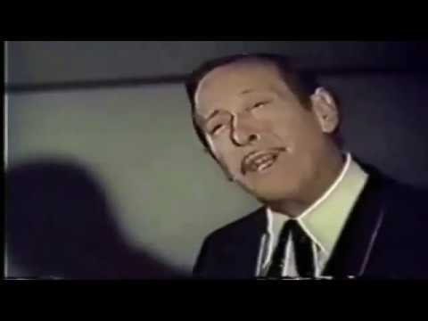 "Cafetín De Buenos Aires" ~ El Polaco, Roberto Goyeneche