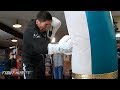 LEO SANTA CRUZ SHOWS YOU HOW TO THROW MEXICAN STYLE COMBINATIONS ON THE HEAVY BAG LIKE A PRO