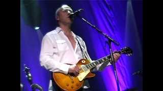 Mark Knopfler &amp; Emmylou Harris &quot;I dug up the diamond&quot; 2006 Brussels