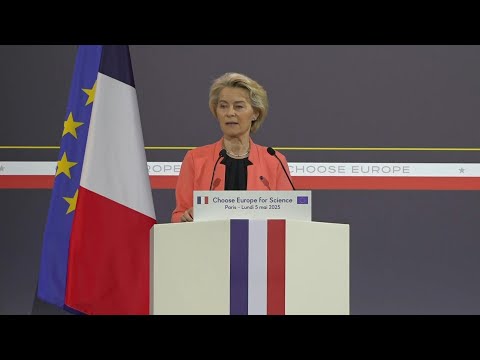EU to invest €500 million to attract researchers | AFP