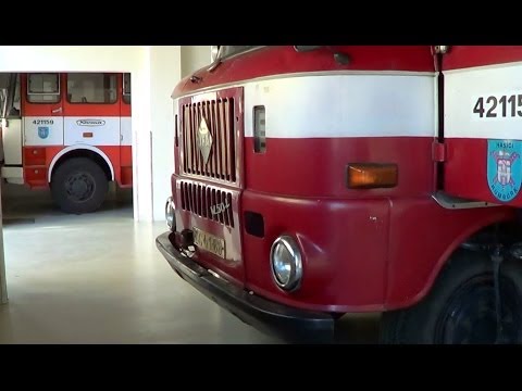1974 IFA W50 aerial ladder siren demo (hi-lo air horns, electronic, duals) | Hasiči Rumburk IFA W50
