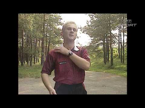 Piłka 1995 Ruch Chorzów–Krisbut Myszków, Polonia Wawa–Motor Lublin. Listkiewicz tłumaczy zasady gry