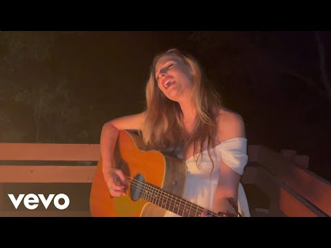 Ashlee Williss - Don't Let The Music Die (Acoustic)