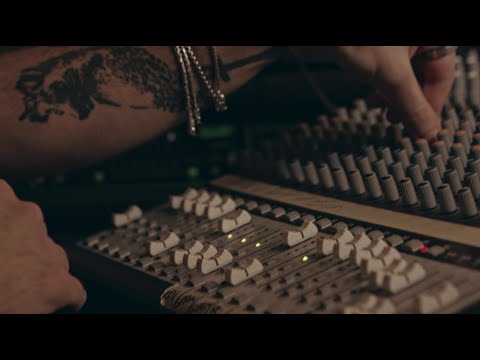 Cienfuego meets Junior Kelly - The Dub Fight