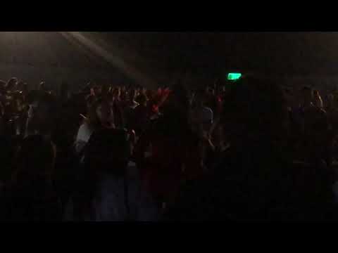 MISS GRANNY PREMIERE STANDING OVATION