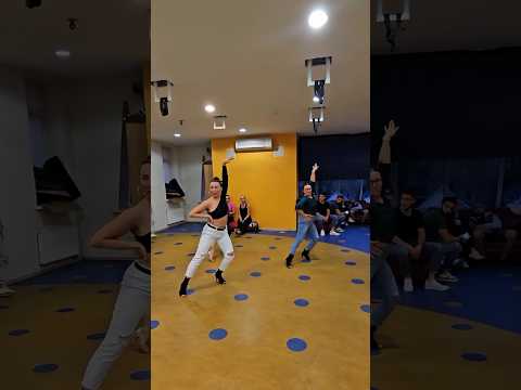 Yendry•HERRERA•Bachata Lady Style simple combinación con ARABELLA #bachata #dance #herrera #shorts