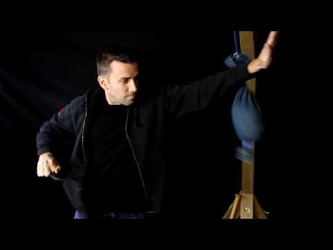 Blue Worm Evisceration Technique on Real Flesh | Bastinelli Knives